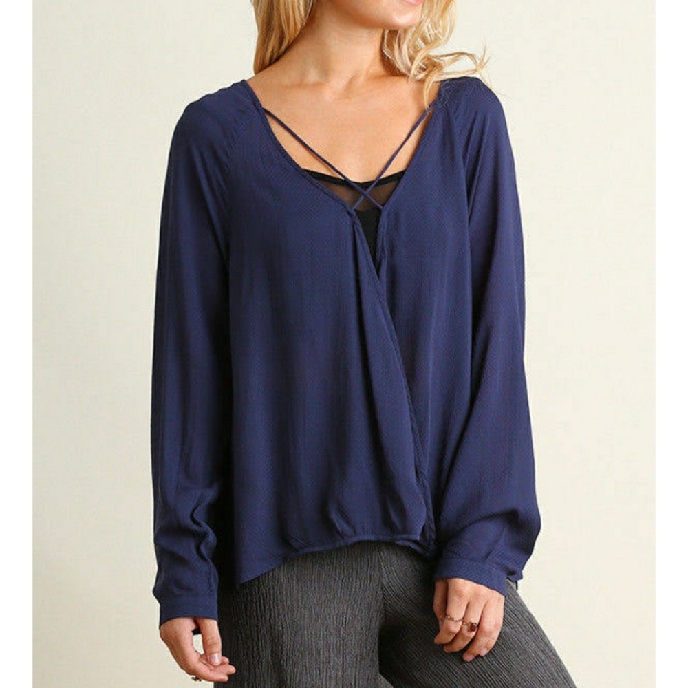 🌟UMGEE - new with tags. SMALL criss cross